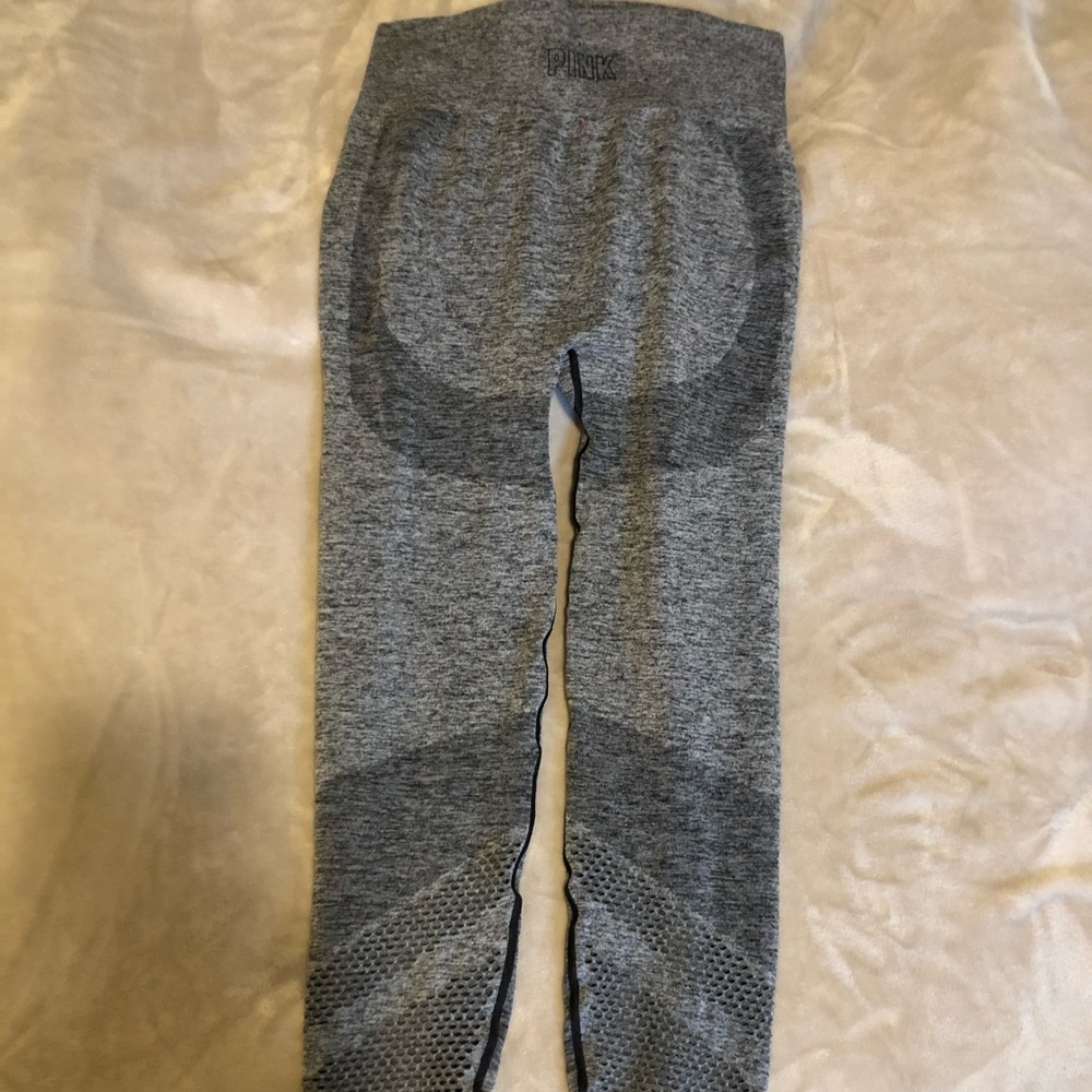 Seamless workout tights